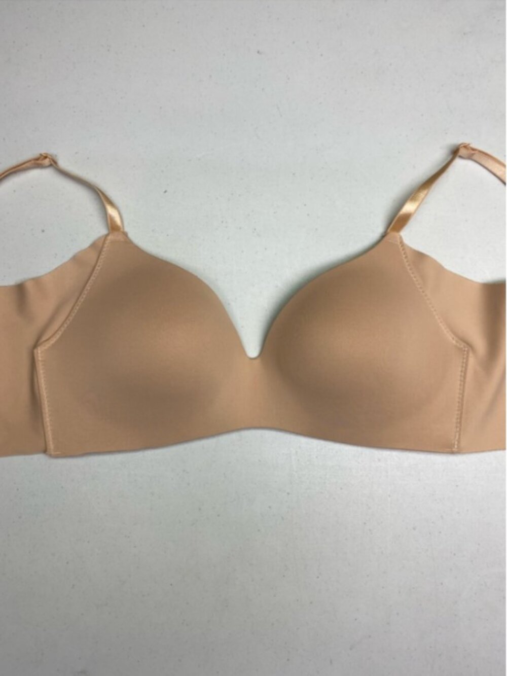 F.I.T. Figure Improving Technology Nude Wireless T-Shirt Bra 36B *P1014